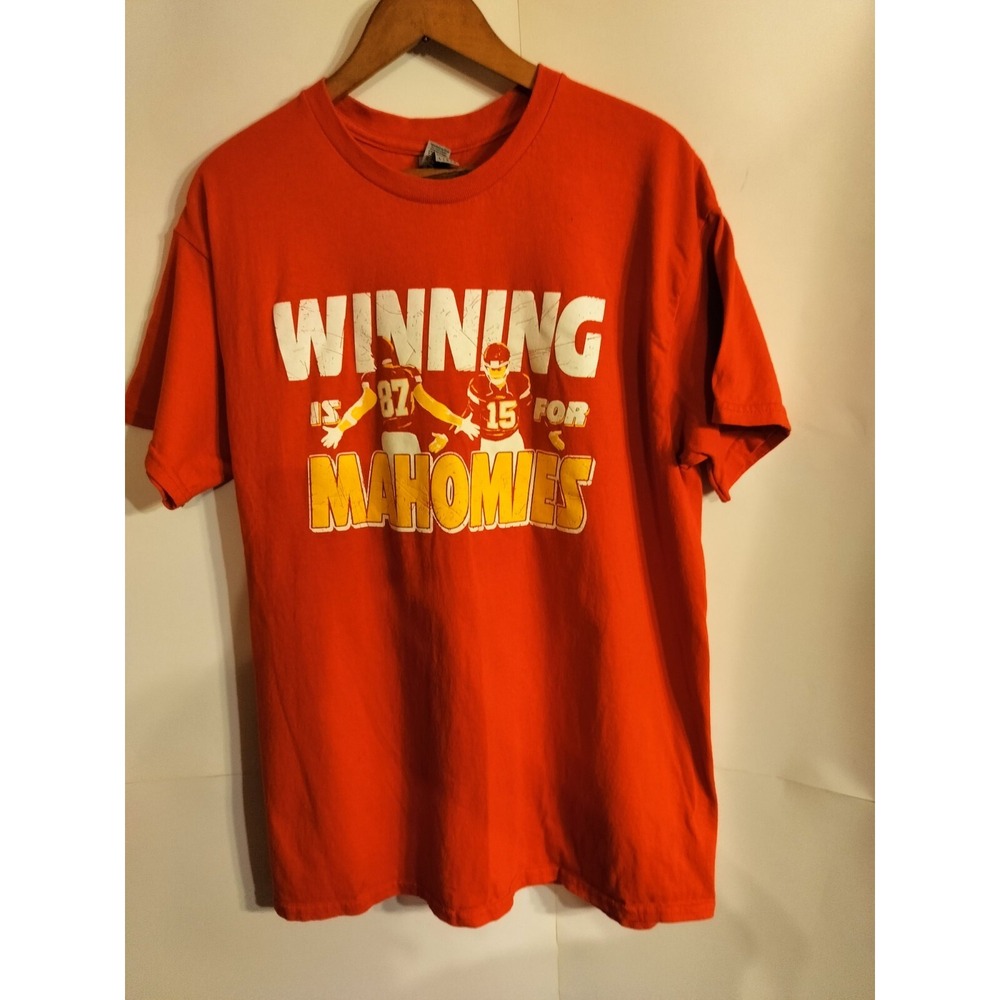 Mahomes Red T-shirt Kansas City Chiefs "Winning for Mahomies" Football NFL Tee